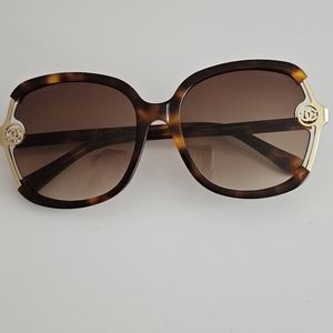 Oversized Chanel Tortoise Sunglasses